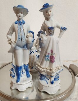 Nabízím tři porcelánové figurální sošky- Dáma s pánem - - 3