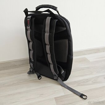 Batoh WENGER Carbon 17", černý - 3