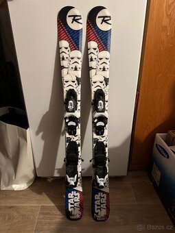 Prodám dětské sjezdové lyže Rossignol Star Wars 104cm - 3