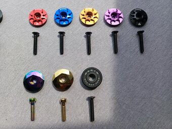 Topcap/víčka hl. složení, vodítka, Matice/krytky duté osy na - 3
