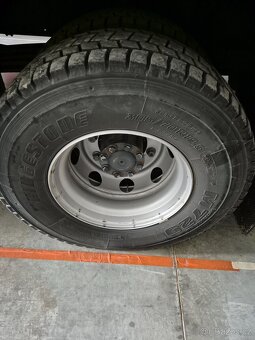 Pneumatiky Bridgestone 305 70 R19,5 - 3