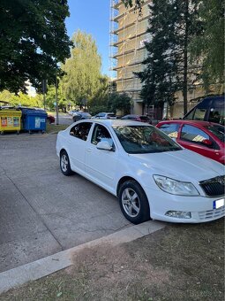 Škoda octavia 2,0tdi-103kw.r.v.2011 - 3