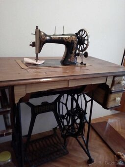 Šicí stroj SINGER a BOBBIN - 3
