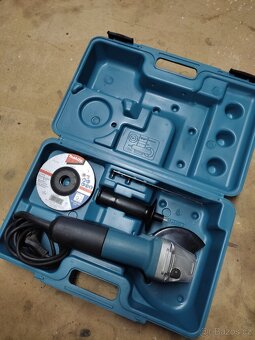 Makita 9558HNR úhlová bruska 125 mm, 840W - 3