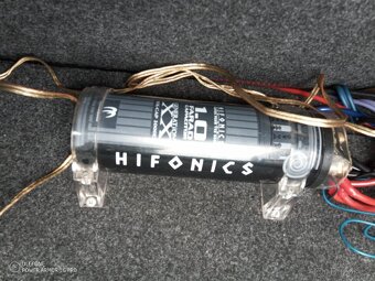 Subwoofer, zesilovač, kapacitor - 3