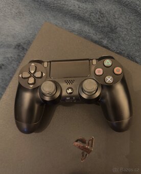 Playstation 4 PRO 1TB - 3