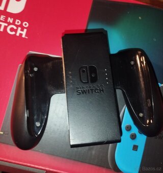 Nintendo switch + další doplňky - 3