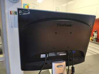 22\" LCD ViewSonic VX2235WM - normalni stav, jen zaprášený - 3