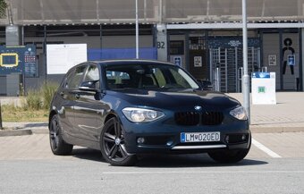 BMW 116i z roku 2011 - 3