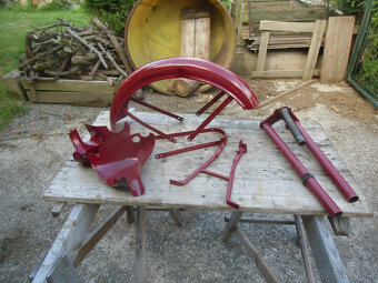 Jawa 550/blatník,maska,brzda,světlo/ - 3