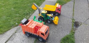 Traktor bagr sklápěč popelař - 3