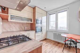 Pronájem zařízeného bytu 3+1 s lodžií, 77 m2, ul. U Kapličky - 3