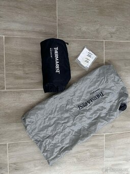 nafukovací karimatku Therm-a-Rest Neoair - 3