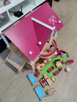 Domeček pro panenky + bohaté příslušenství - 3