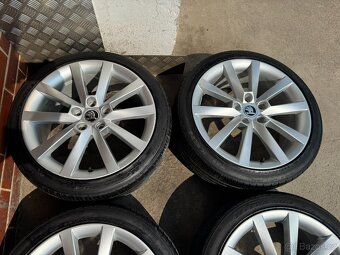 Alu 18" 5x112 škoda ALARIS O3 letní pneu 80% - 3