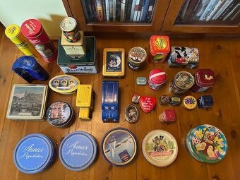 Sada různých 31 plechových krabic, novější i historické - 3