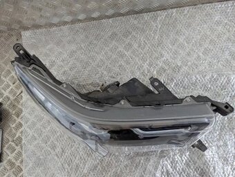 TOYOTA HILUX VIII LIFT 20- LAMPA PRAVA - 3