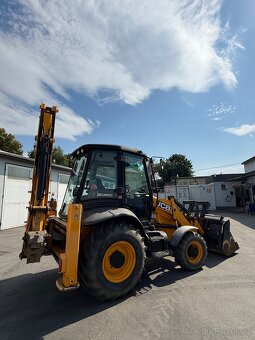 Traktorbagr JCB 3CX 4x4 - 3