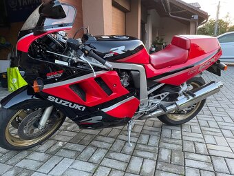 Suzuki GSXR 1100 - 3