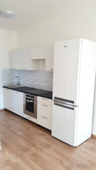 Pronájem krásného bytu 2+kk 44 m² Hradec Králové - 3