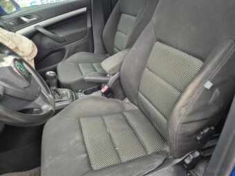 Škoda octavia 2 sedačky, interiér - 3
