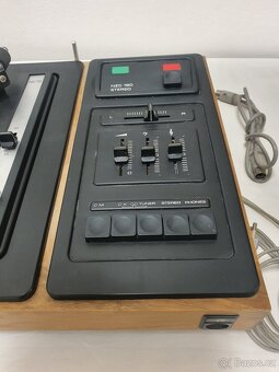 retro ČSSR gramofon Tesla s poklopem - 3