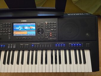 klávesy Yamaha PSR-SX700 - 3