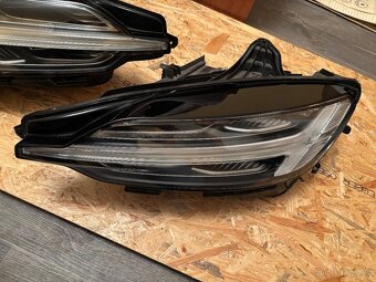 Světlomety Volvo v60 - 3