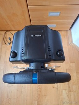Logitech G29 – volant + pedály + řadicí páka + stojan - 3