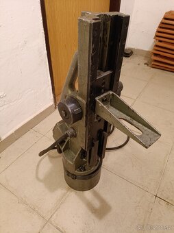 Prodám magnetický stojan VJ 432 - 3