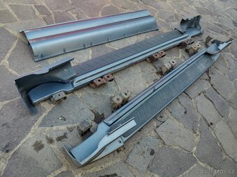 Nášlapy drobné poškození Ssangyong Rexton - 3