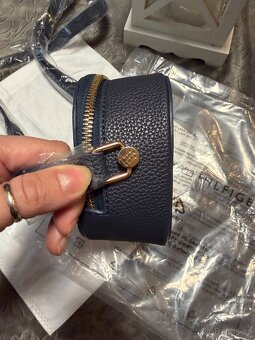 Kabelka Tommy Hilfiger - 3