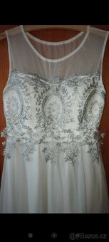 Bílé plesové šaty - 3