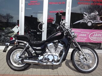 Suzuki VS 600 Intruder - 3