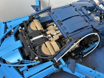 Lego Technic Bugatti Chiron 42083 - 3