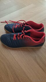 Dětské futsalové kopačky 100 černo-červené - 3