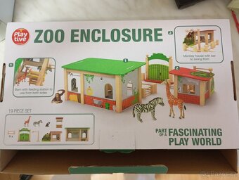 Drevena hracka - zoo enclosure Playtive - 3