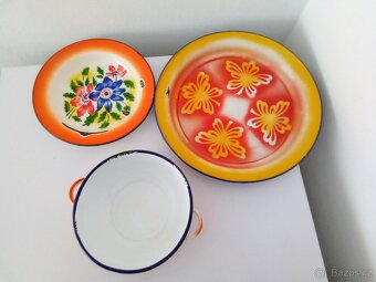 Staré, barevné, smaltované nádobí - 3