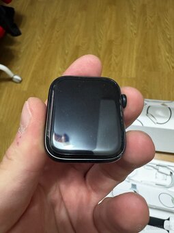 Apple Watch SE (Gen 2) 44mm Midnight - 3