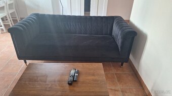 Elegantní černá sametová pohovka – jako nová - 3