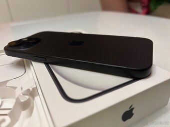 iPhone 15 černá barva 128gb top stav jako nový - 3