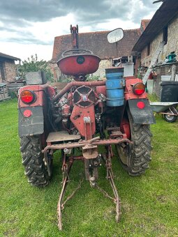 traktor s vyklápěcím valníkem - 3