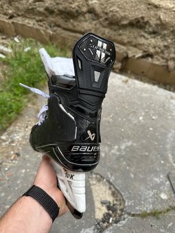 Hokejove Brusle Bauer Supreme Mach - 3