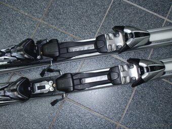 TOP NASERVISOVANÉ LYŽE CARVY 158 CM VÖLKL RACETIGER SC - 3