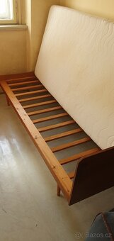 2x stará postel + pohovka - 3