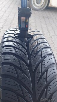 Prodám 2 x zimní pneu Matador 175/65/14 - 3