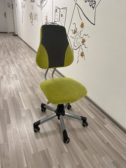 Rostoucí ergonomická židle značky Mayer - 3