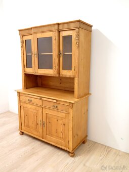Nádherná stará kredenc - 3