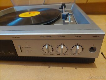 Gramofon se zesilovačem Philips D5520 - 3
