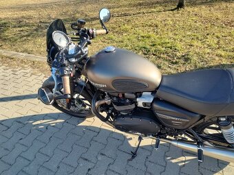 Triumph Street Twin - 3